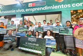 El Ministerio del Ambiente (Minam) destinó más de S/ 2,5 millones a 40 emprendimientos amazónicos ganadores del concurso Emprendedores por Naturaleza 2026, como parte de las acciones del sector para generar empleo, mejorar los ingresos de las familias y promover actividades económicas sostenibles en la Amazonía.
