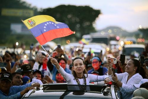 María Corina Machado regresa a Venezuela tras casi un año de exilio