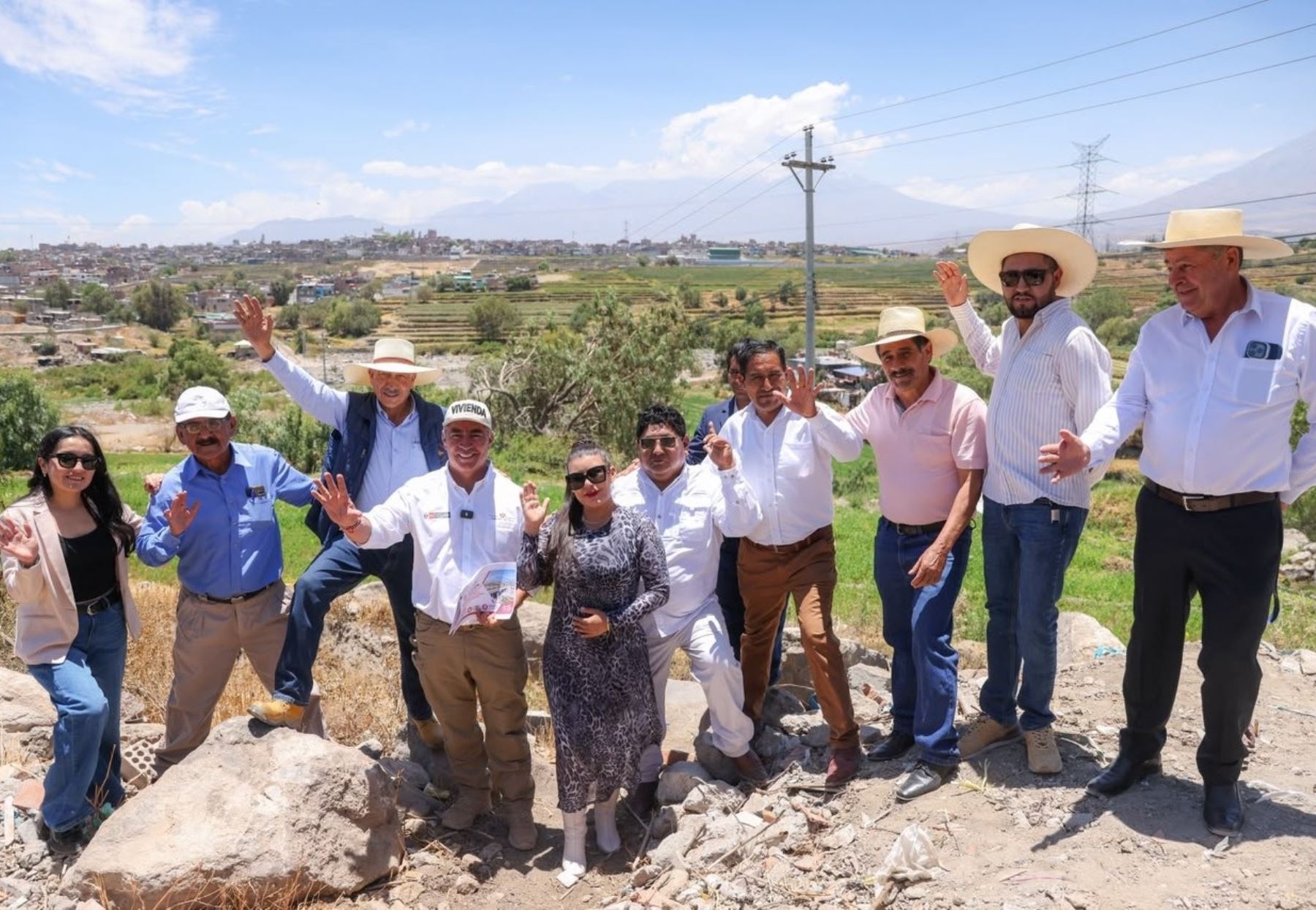 Arequipa Sabandía y de Camaná se benefician con proyectos de infraestructura y saneamiento