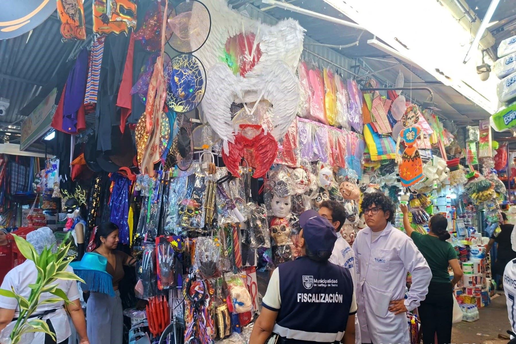 Surco: decomisan más de mil artículos de Halloween sin registro sanitario