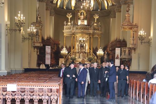 Comitiva del Vaticano realiza avanzada en la Catedral de Lima, palacio de gobierno y palacio municipal previo a la visita del papa León XIV
