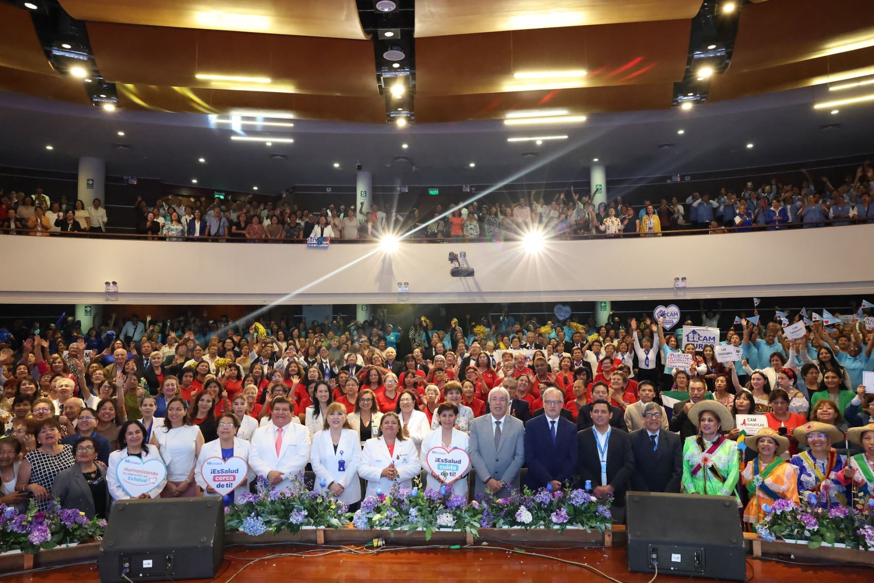 Una marinera llena de ritmo y sentimiento peruano, creada para el papa León XIV, por los integrantes del Centro del Adulto Mayor (CAM) Rímac del Seguro Social de Salud (EsSalud) se presento durante la premiación de la VI edición del Premio Adulto Mayor de Oro. Foto:ANDINA/EsSalud