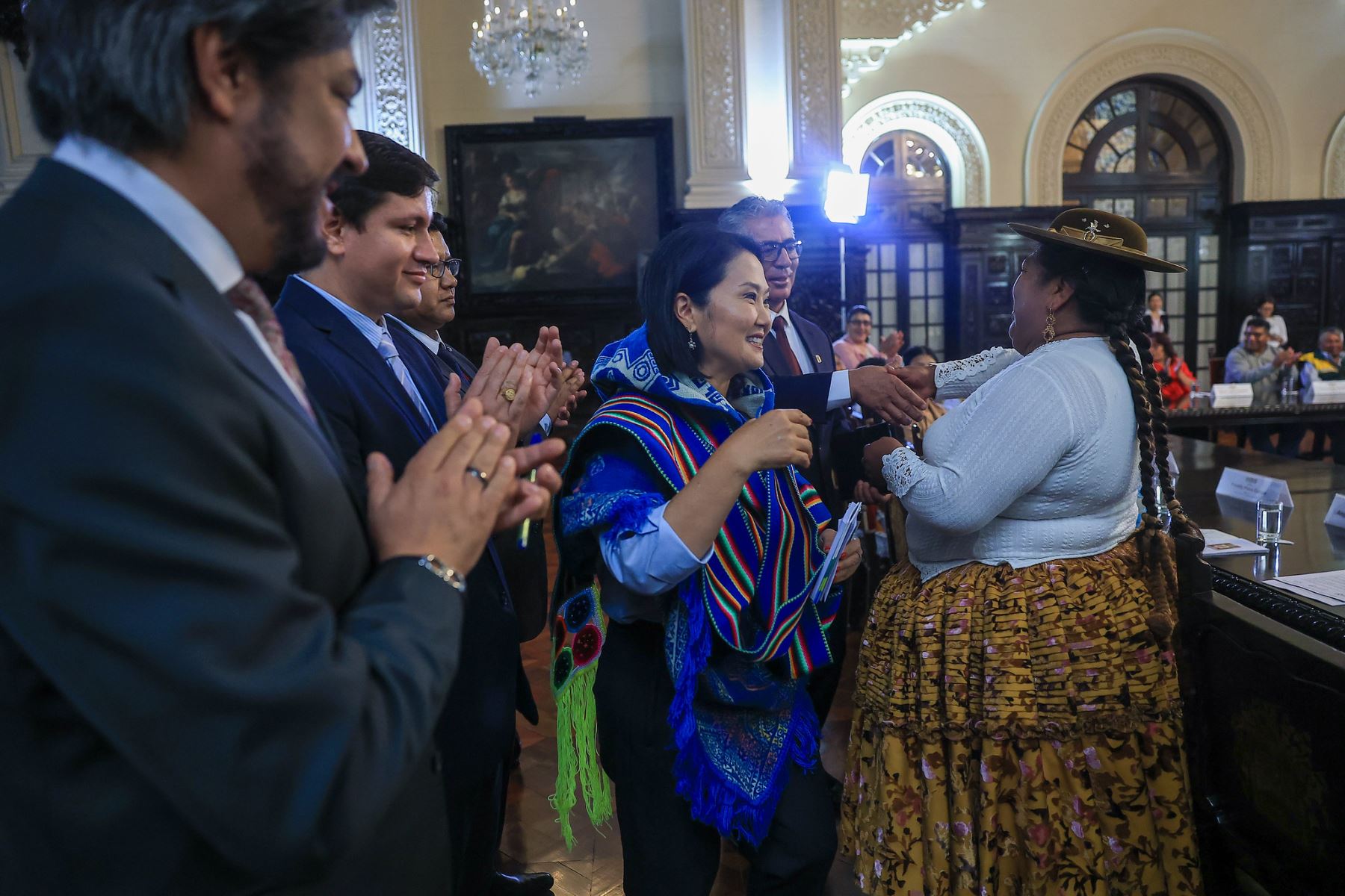 Presidenta Keiko Fujimori se reunió con representantes de organizaciones de Puno para impulsar proyectos de agua y saneamiento en la región. Foto: ANDINA/Prensa Presidencia