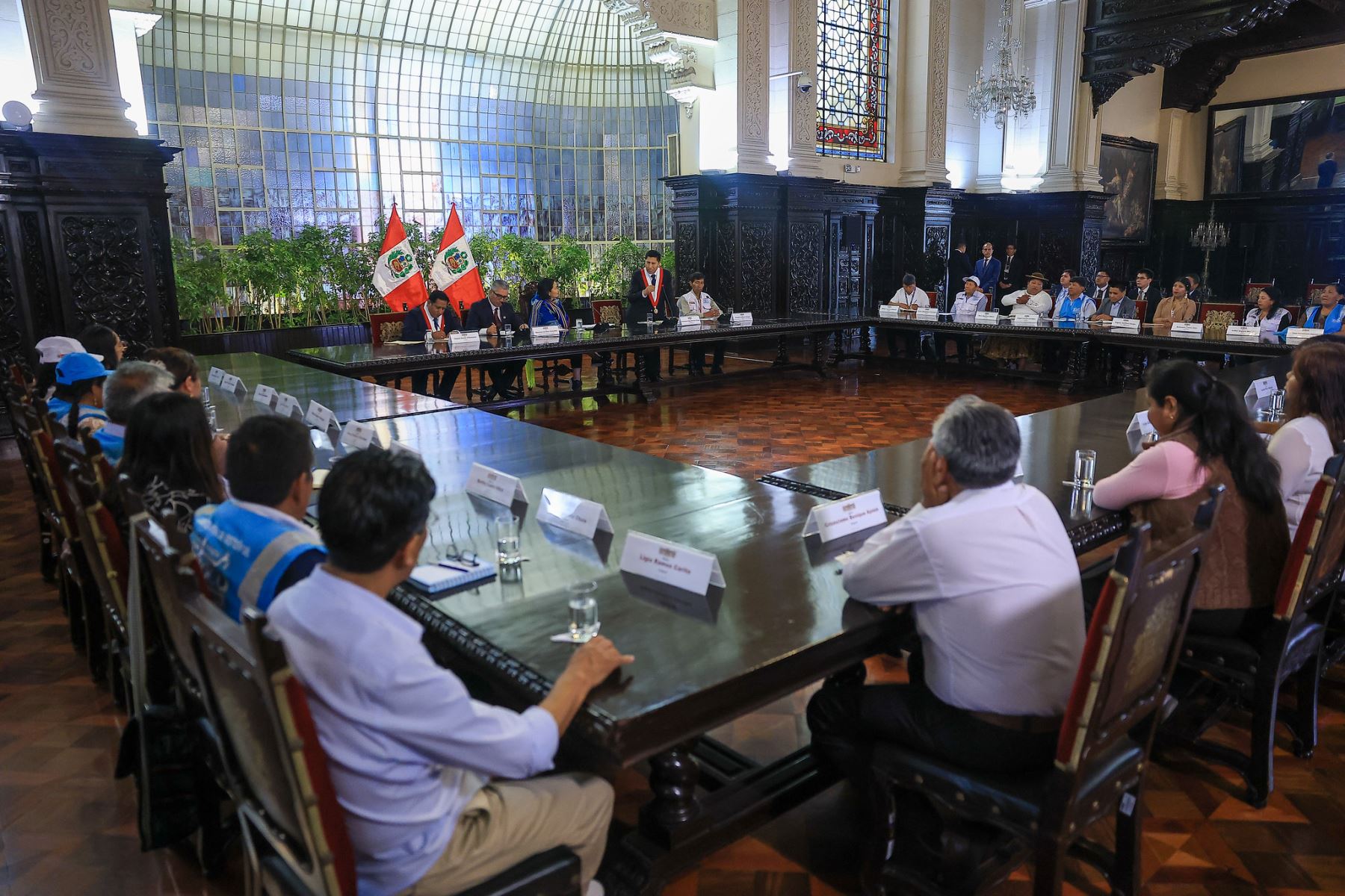 Presidenta Keiko Fujimori se reunió con representantes de organizaciones de Puno para impulsar proyectos de agua y saneamiento en la región. Foto: ANDINA/Prensa Presidencia