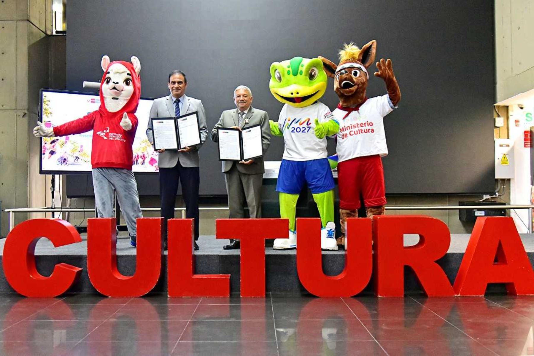 IPD y Ministerio de Cultura suscriben acuerdo para proyectar la identidad de Perú al mundo