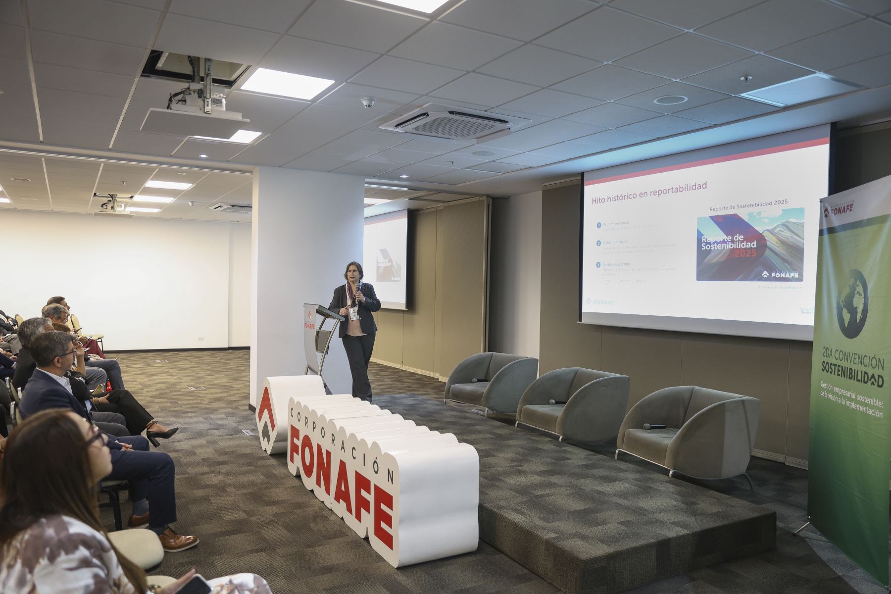 Fonafe y BID se alían para fortalecer reportes de sostenibilidad de empresas estatales