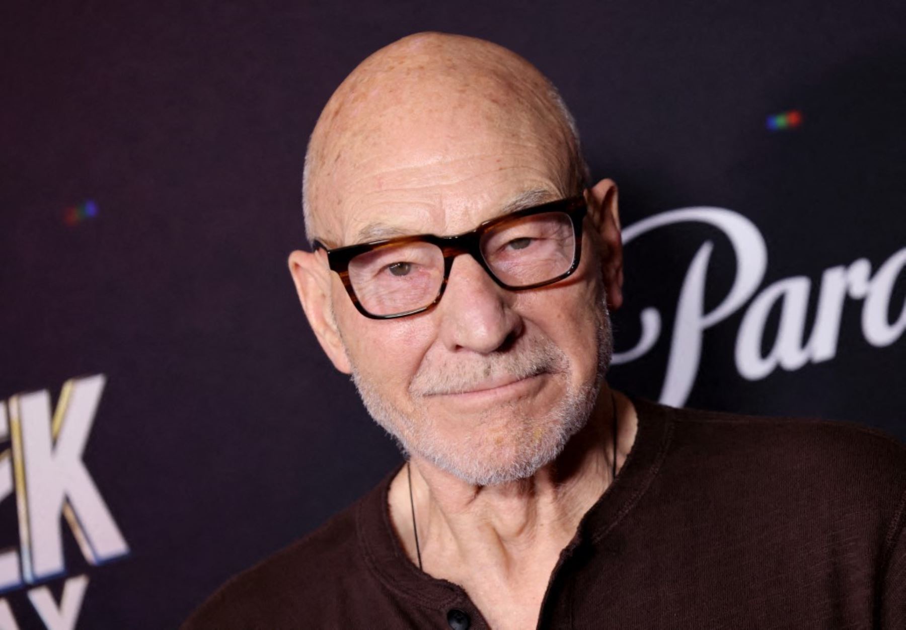 Patrick Stewart deja un legado de décadas en el cine, el teatro y la televisión. El actor británico, fallecido a los 86 años, figura en el reparto de "Avengers: Doomsday", la nueva película de Marvel que se estrenará el 18 de diciembre de 2026. Su participación había sido anunciada oficialmente como parte del regreso de los personajes de "X-Men". Foto: ANDINA/AFP.