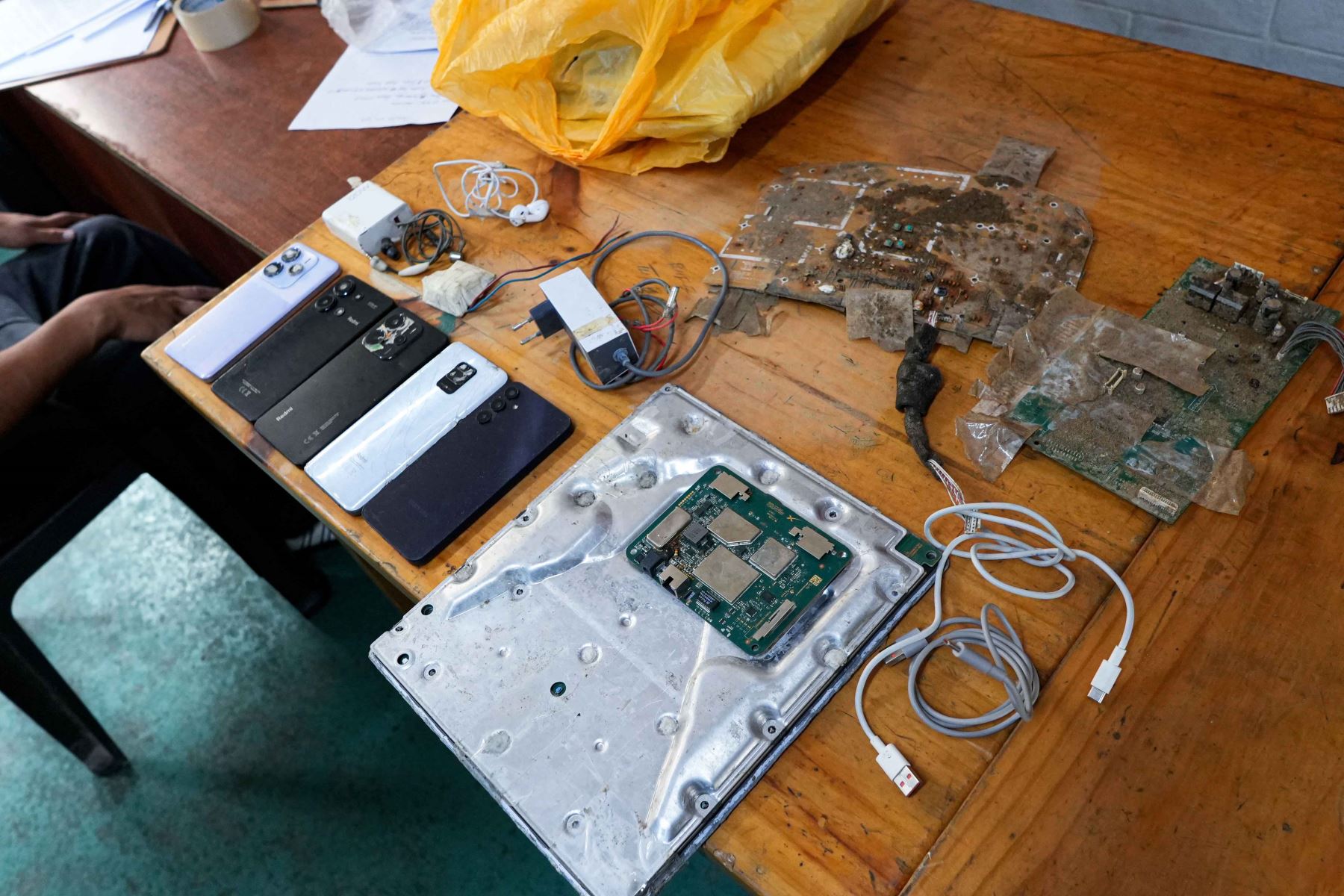 Los operativos permitieron identificar equipos y componentes electrónicos cuya posesión está prohibida dentro de los establecimientos penitenciarios. El INPE busca detectar posibles redes de comunicación ilegal y evitar que las cárceles sean utilizadas para planificar actividades delictivas. Foto: ANDINA/Difusión.