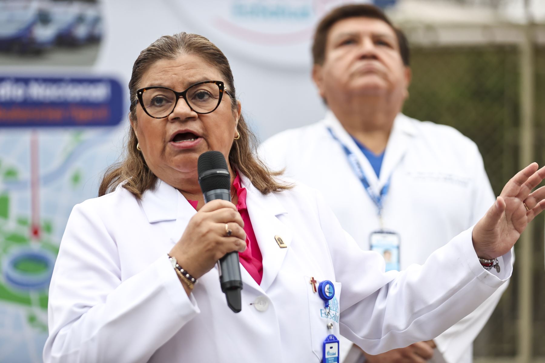 La presidenta de ESSALUD, Zulema Tomas, presentó el “Operativo Papa León”, un plan especial de respuesta sanitaria de movilizará ambulancias UCI móviles, puestos médicos y personal especializado para birndar atención oportuna ante posibles emergencias durante las actividades del pontifice.

Foto:ANDINA / Juan Carlos Guzmán Negrini