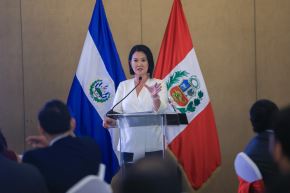 President Keiko Fujimori invited El Salvador businessman to invest in Peru. ANDINA/Presidency Press Office.