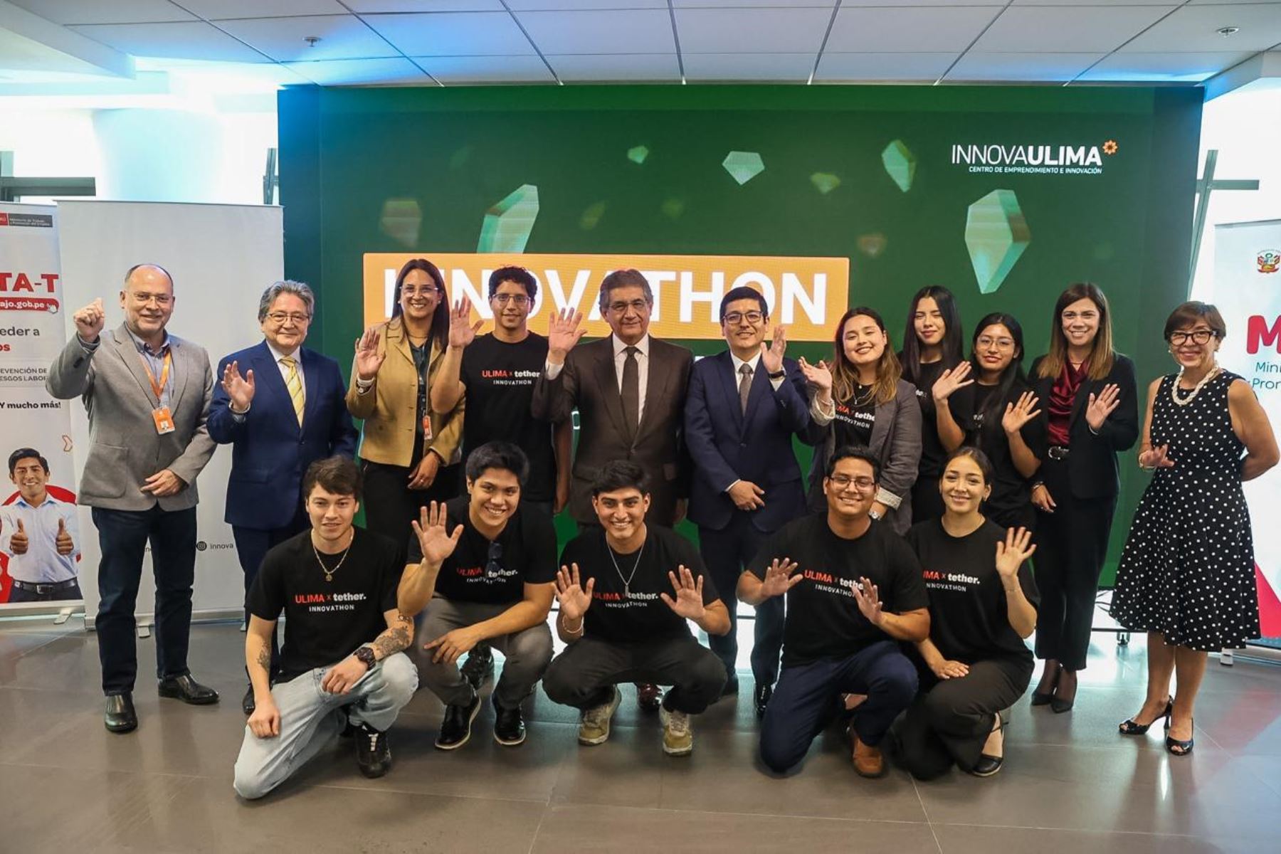 El ministro de Trabajo y Promoción del Empleo, Juan Sheput, participa en la premiación de la Innovathon ULima x Tether, concurso que reunió a estudiantes de la Universidad de Lima para desarrollar soluciones tecnológicas que faciliten la transición de las personas hacia nuevas oportunidades laborales. Foto: ANDINA/ Luis Iparraguirre