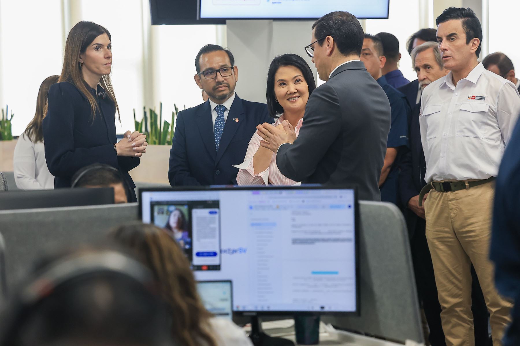 Presidenta Keiko Fujimori visitó las instalaciones de la plataforma “Doctor SV” en El Salvador. Foto: ANDINA/Prensa Presidencia