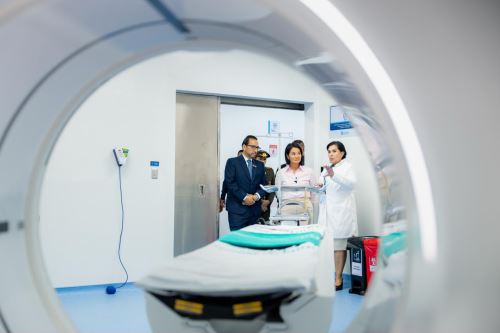 Presidenta Keiko Fujimori visitó el Hospital Nacional Especializado Rosales para conocer modernización hospitalaria en El Salvador