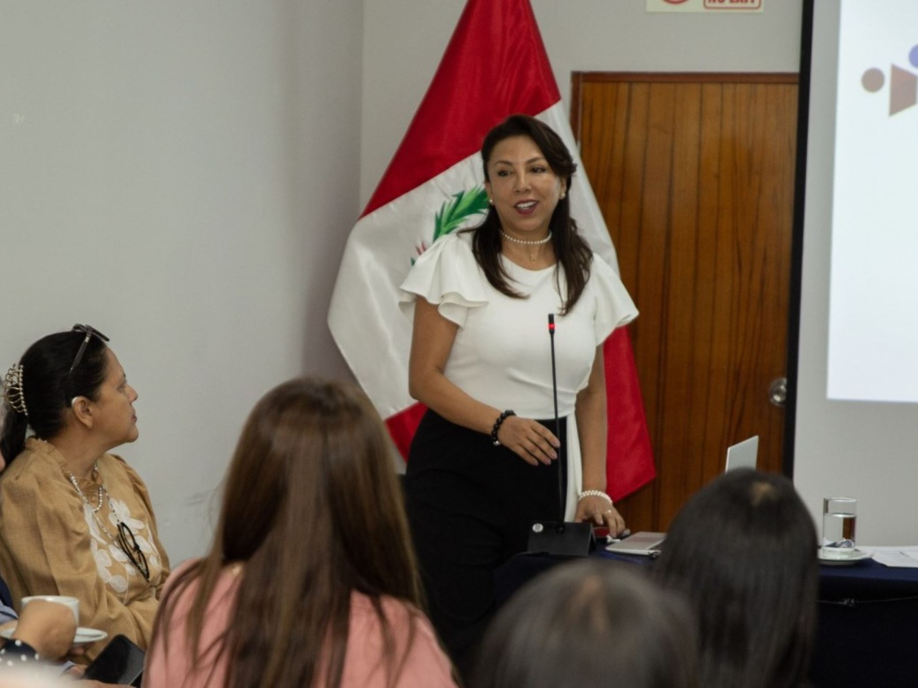 CNE reunirá a autoridades y decanos para fortalecer la formación docente