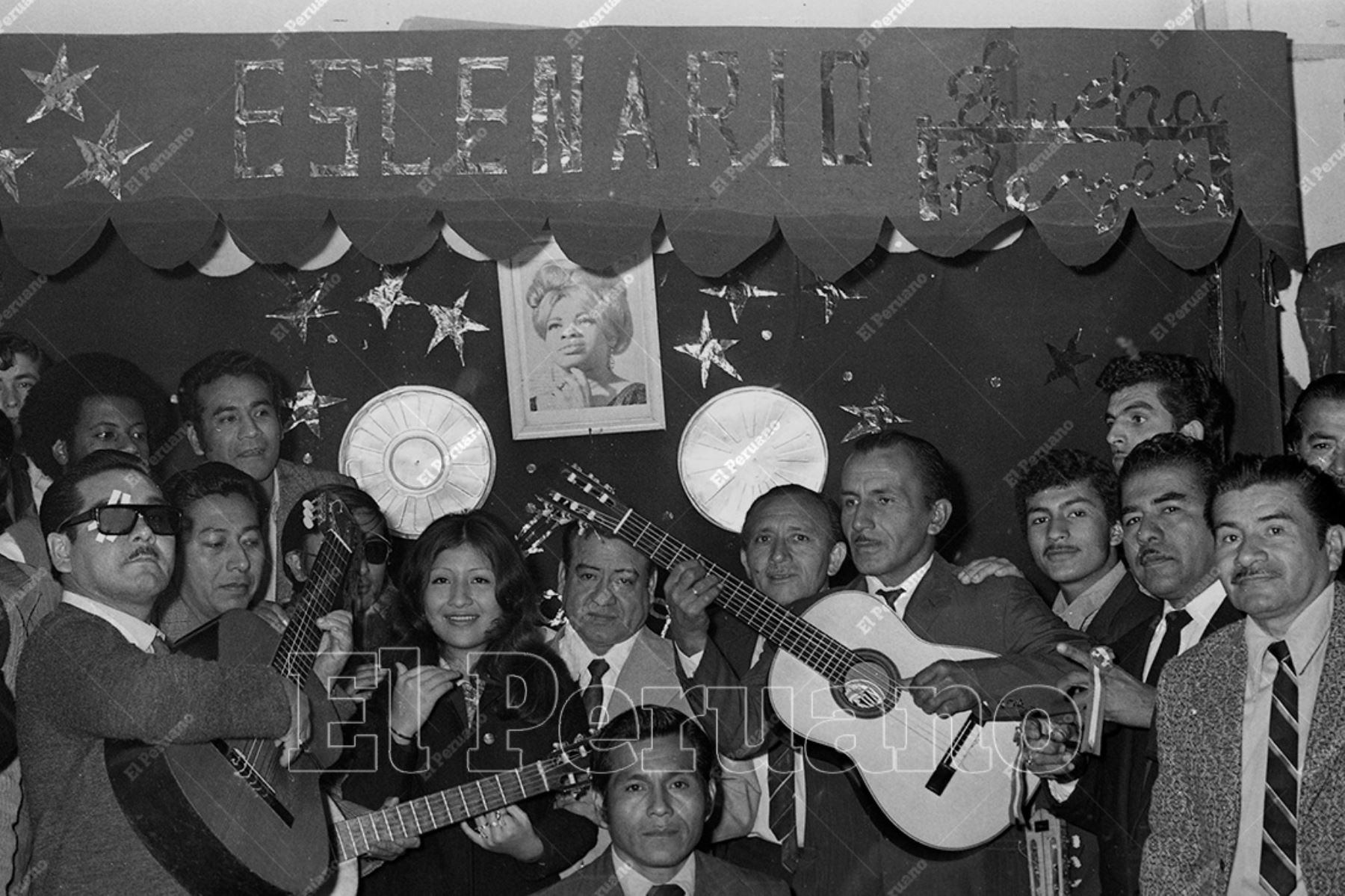 Lima - 30 octubre 1974 / Centro Social Musical "Sentir de los Barrios Lucha Reyes"  en vísperas del Día de la Canción Criolla y de conmemorarse un año de la partida del "Morena de Oro del Perú". Foto: Archivo Histórico de El Peruano