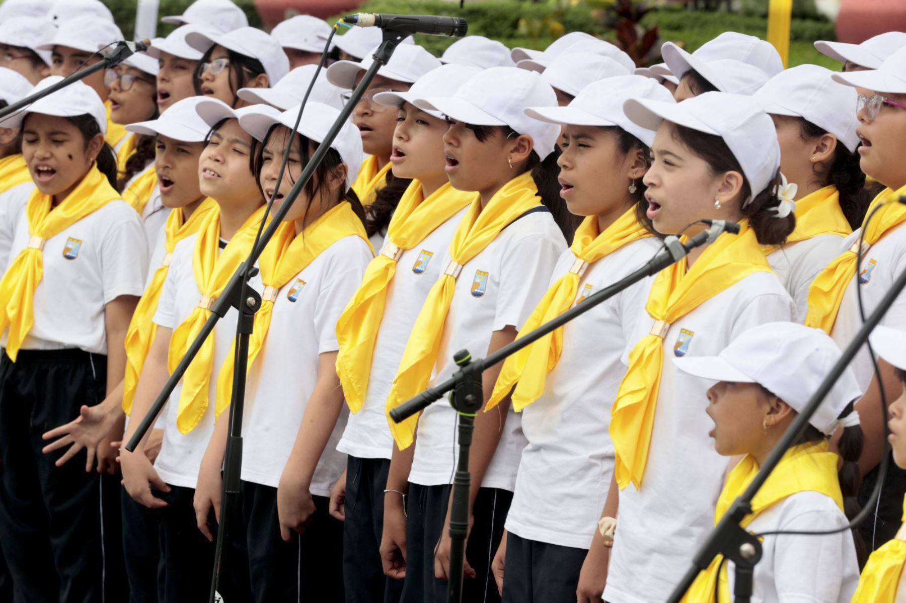 "Unidos en una sola voz cantamos para el Papa León XIV"
Cientos de escolares se unen en un gran encuentro coral de fe y esperanza.  Foto: ANDINA/Vidal Tarqui