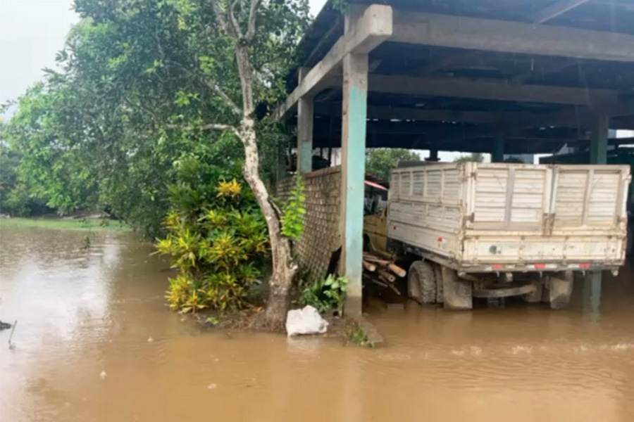 Intensa lluvia inunda calles de Satipo