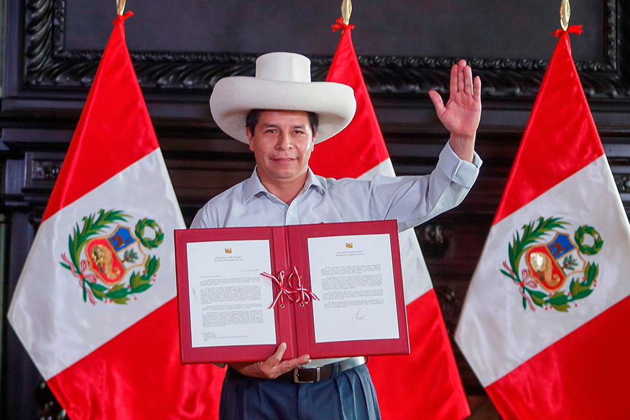 Presidente Castillo firmó carta de aceptación del Perú para iniciar adhesión a la OCDE