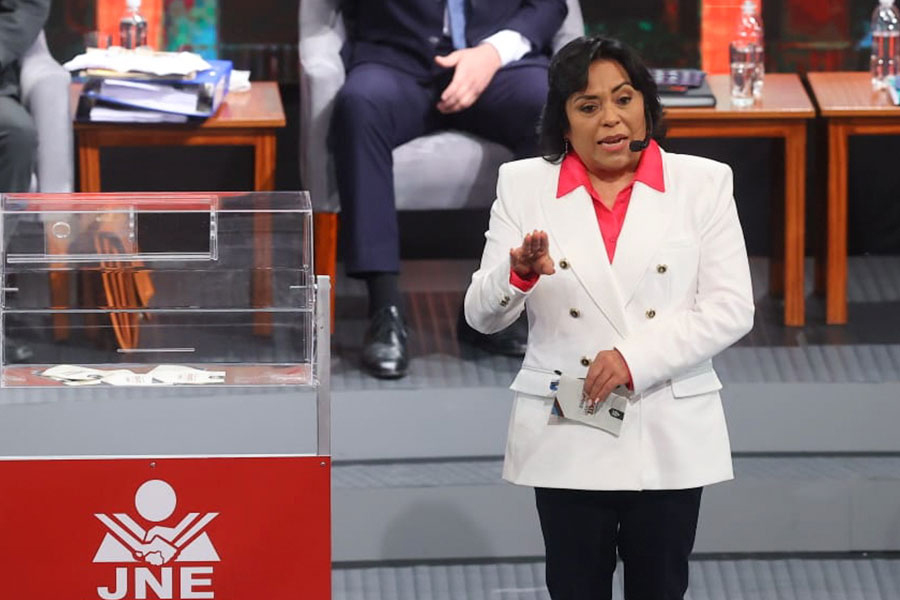 Elecciones 2022: candidata María Soto emitió su voto en La Molina