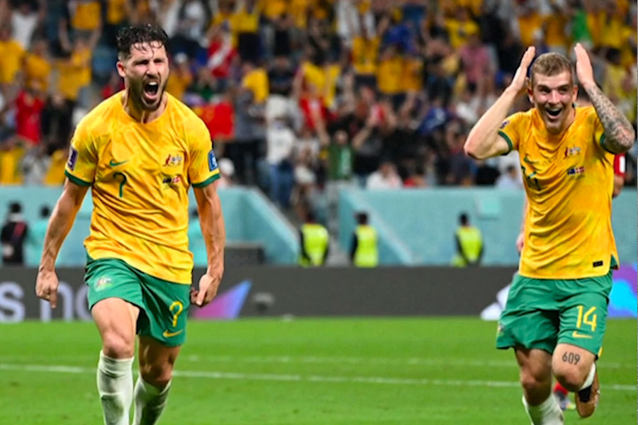 Catar 2022: Australia clasifica a octavos de final tras derrotar a Dinamarca