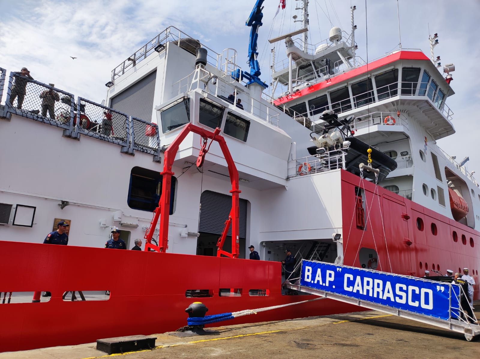 El BAP Carrasco, un moderno buque oceanográfico polar de la Marina de Guerra del Perú, será el encargado de llevarnos por vigesimonovena vez a la Antártida.