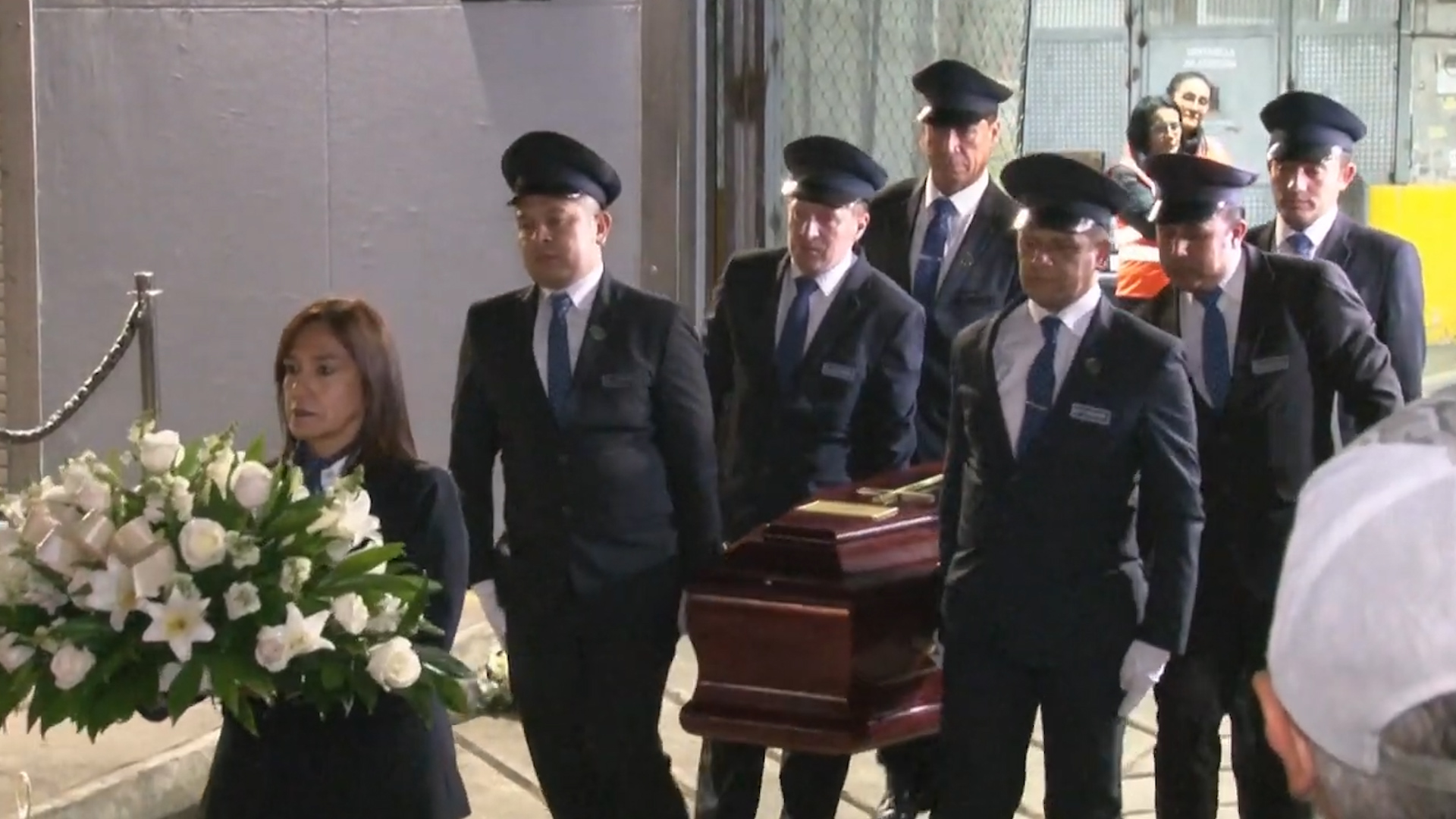 Cuerpo de Fernando Botero llega a Colombia para último adiós