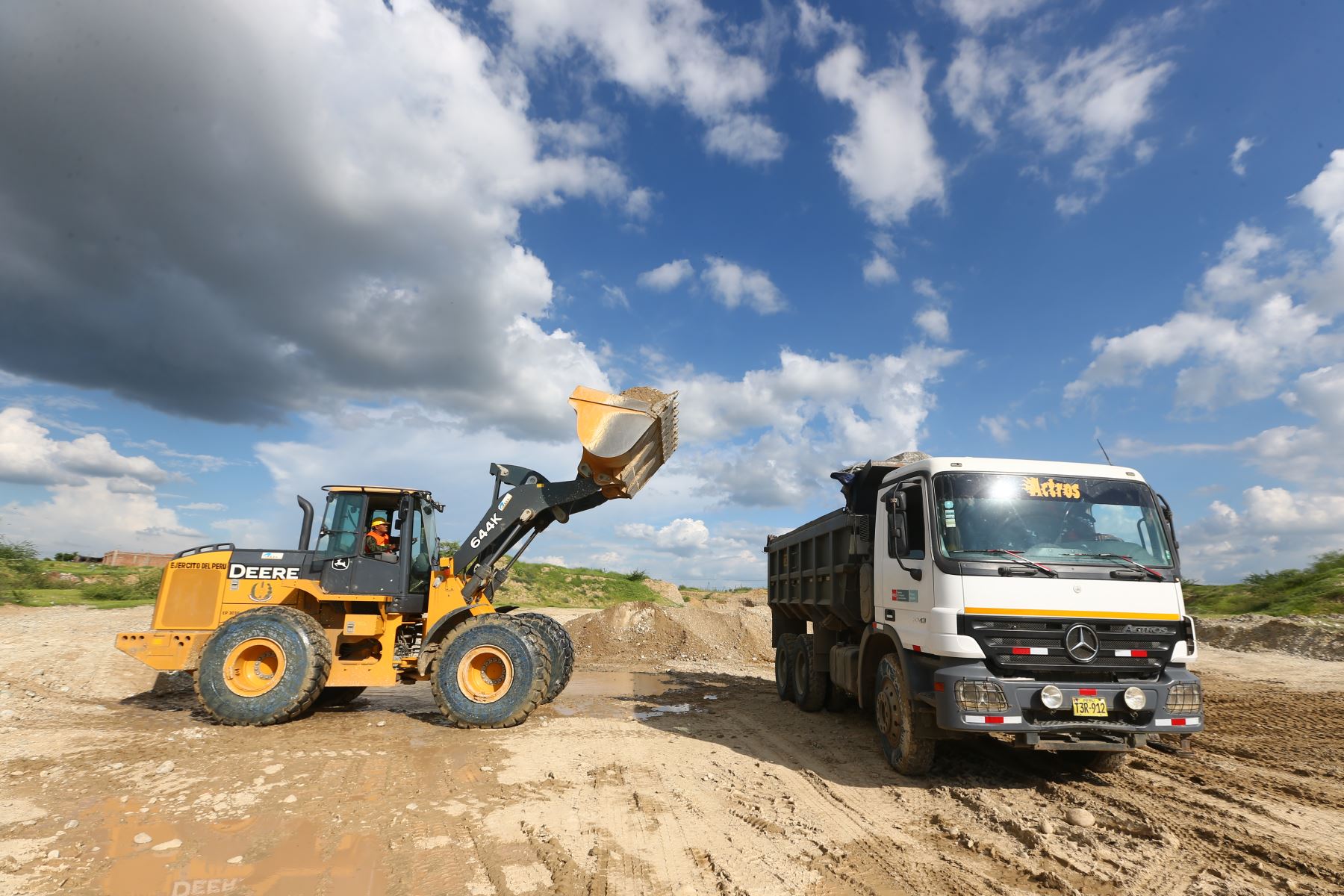 MTC: 30 maquinarias pesadas están listas para afrontar El Niño en la región Piura