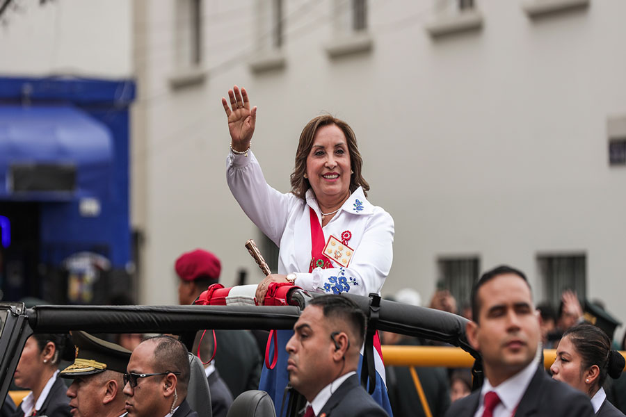 Presidenta Dina Boluarte participa en la Gran Parada y Desfile Cívico Militar