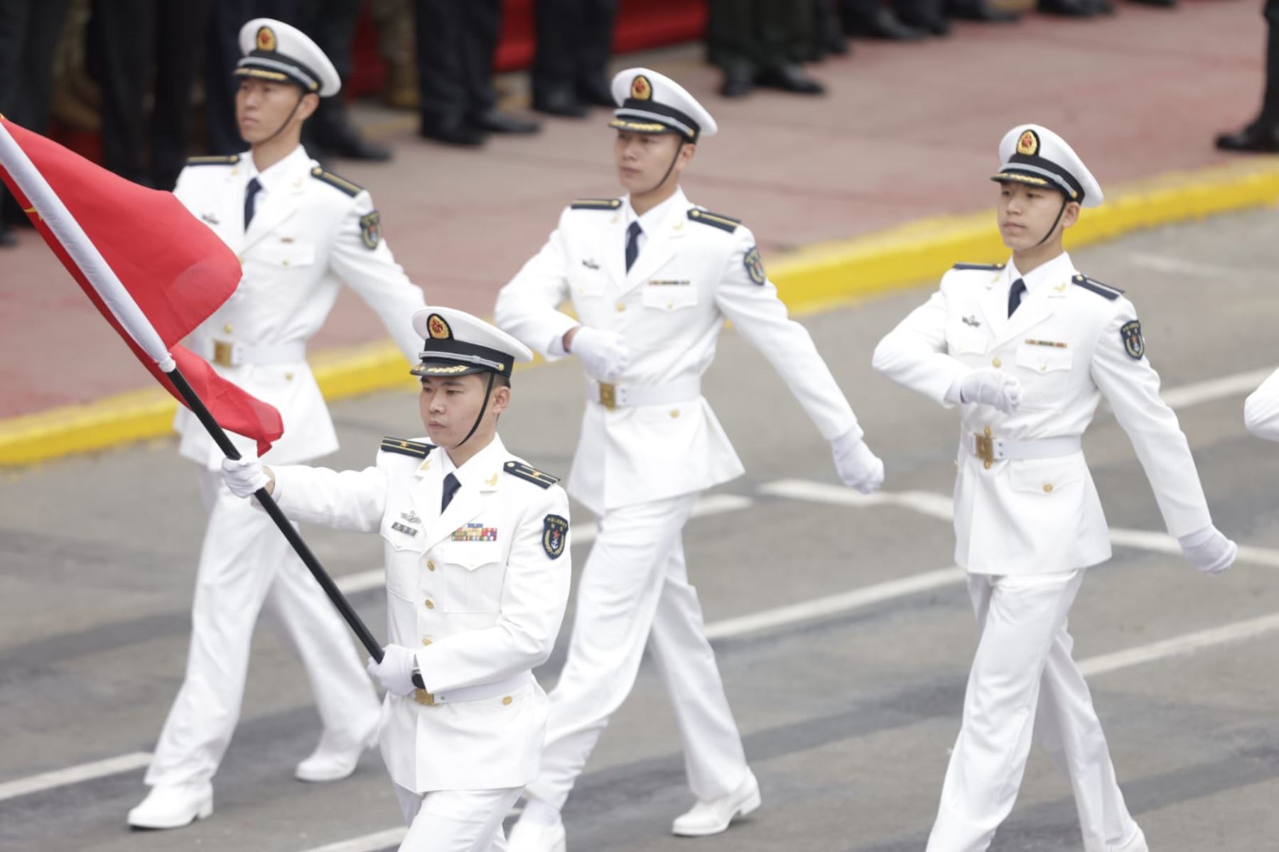Parada Cívico-Militar: así fue el paso de delegación de China y otros países