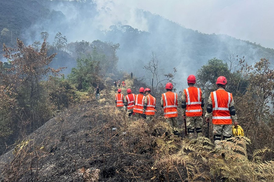 Ministro Astudillo: cerca del 90% de incendios forestales están extinguidos o controlados