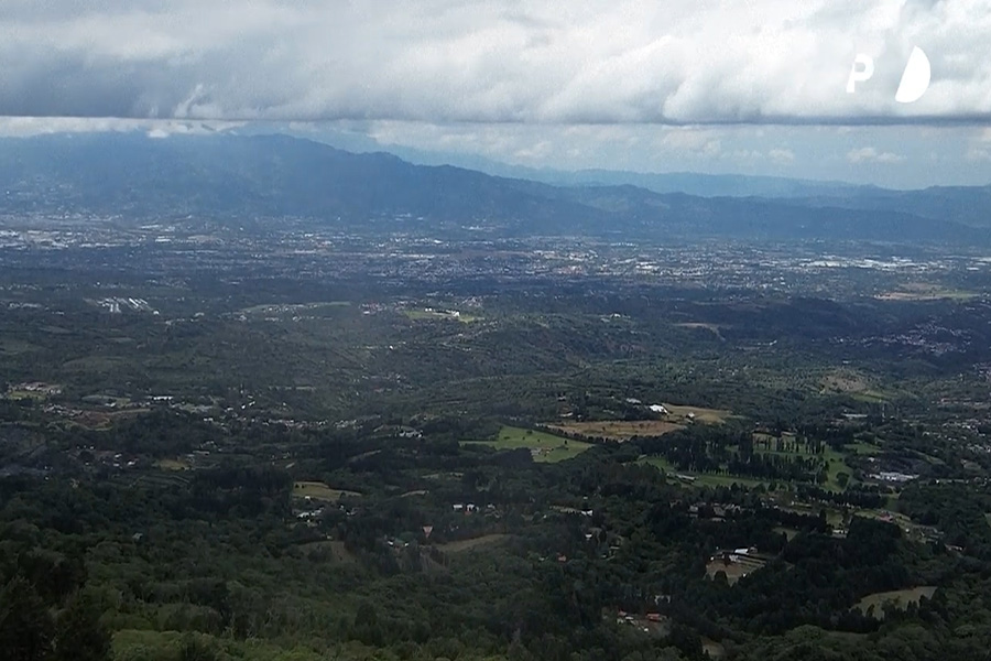 Volcán Poás de Costa Rica en alerta naranja por mayor actividad