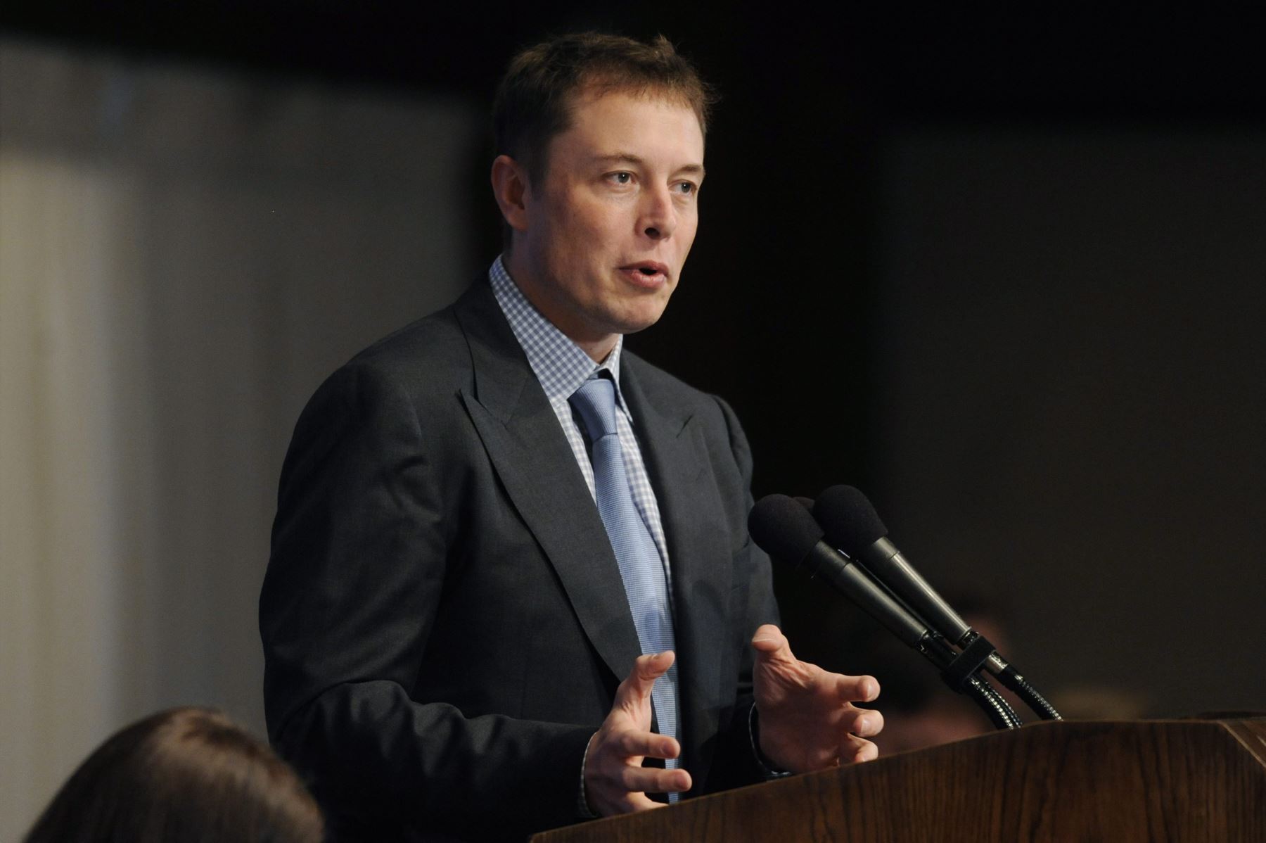 Musk lamenta haber ido "demasiado lejos" con algunas de sus críticas a Trump