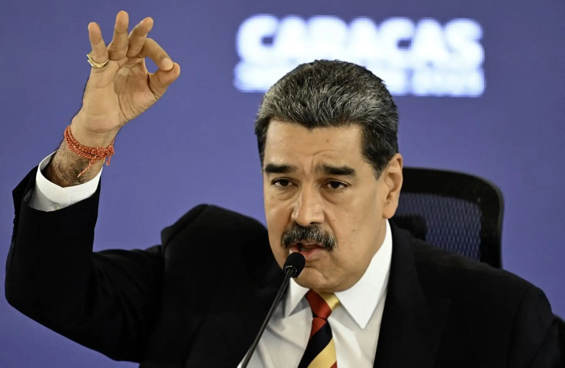 Venezuela inicia ejercicios militares en isla del Caribe en respuesta a despliegue de EEUU