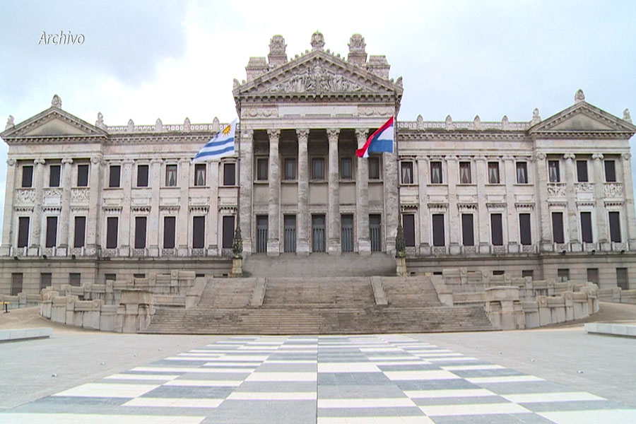 Uruguay aprobó la primera ley de eutanasia de Latinoamérica