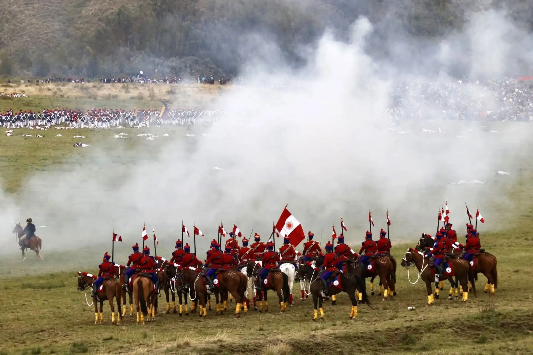 Batalla de Ayacucho: celebración por el 201 aniversario inició con desfile militar