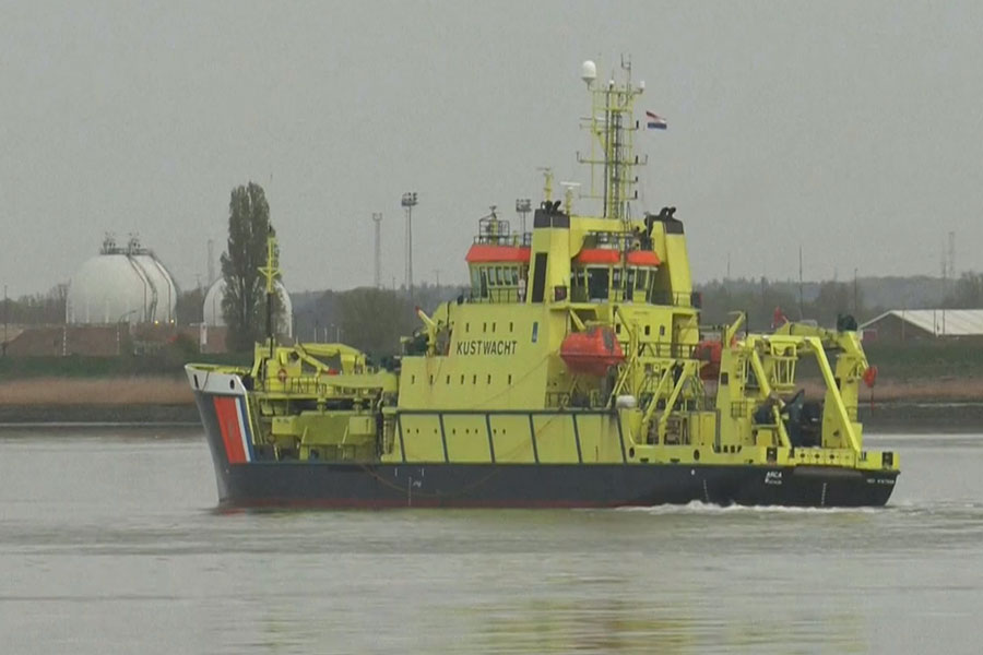 Bélgica: tráfico marítimo del puerto de Amberes queda detenido por vertido de petróleo