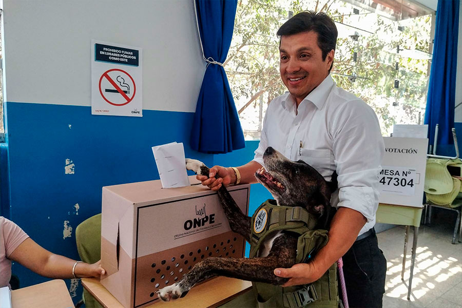 Elecciones 2026: Paul Jaimes emite su voto