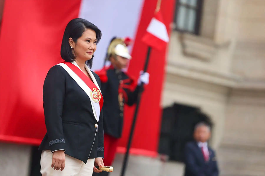 Presidenta Keiko Fujimori encabezó su primer cambio de guardia en Palacio de Gobierno