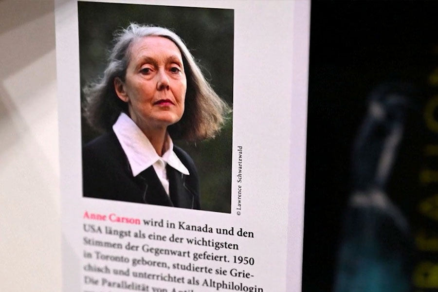 Canadiense Anne Carson gana el premio Nobel de Literatura