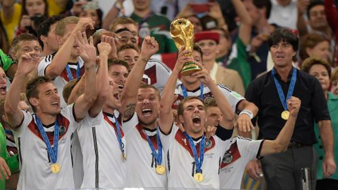 Euforia alemana al recibir la Copa del Mundo                                                                                                          