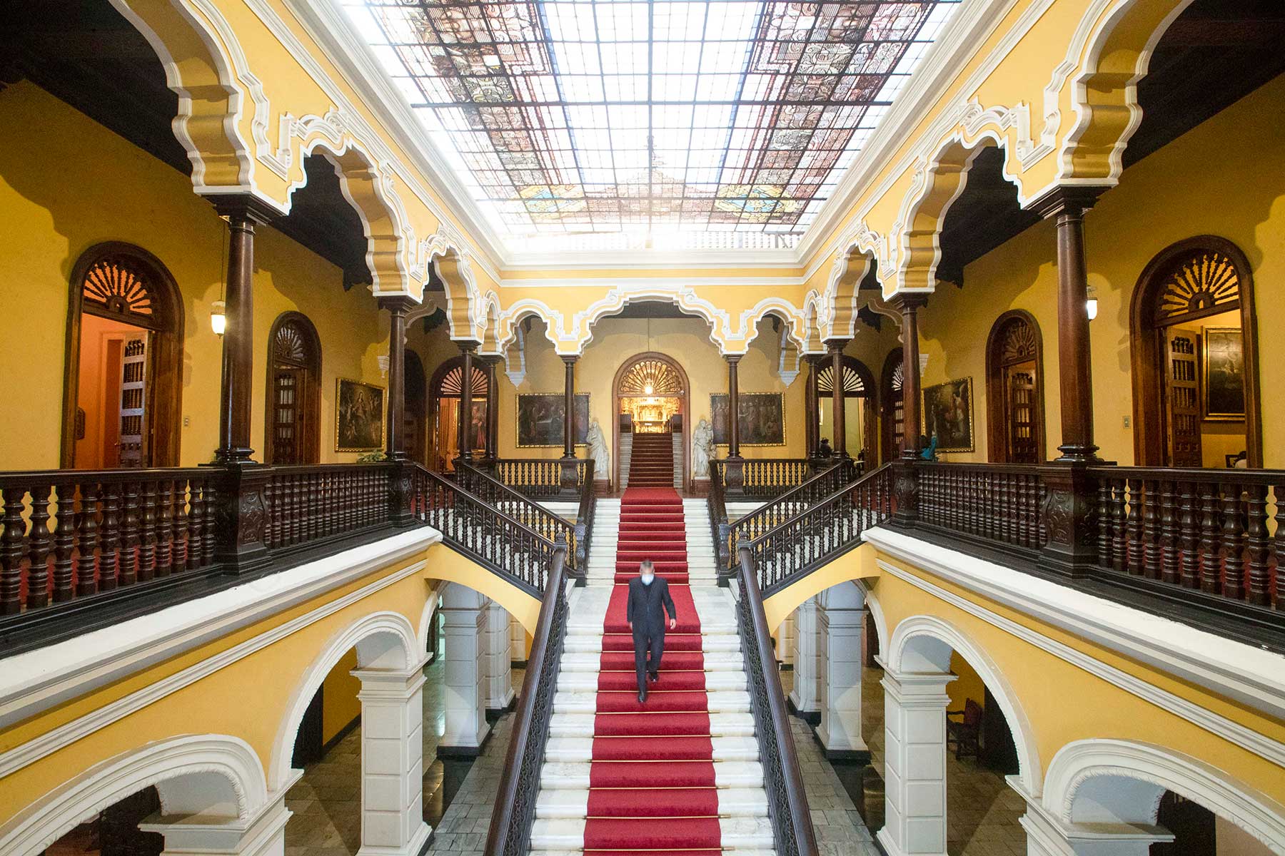 Panorámica del interior del museo del Palacio Arzobispal de Lima.