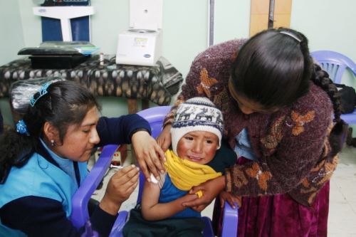 Puno busca completar el 95% de cobertura en vacunación de sarampión en la región.