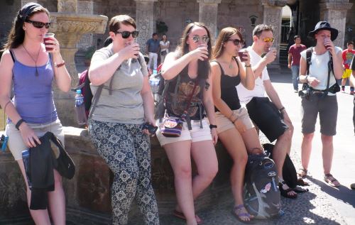 Turistas se deleitaron con la chicha de guiñapo.
