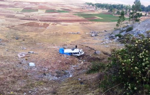 Bus interprovincial cayó a un abismo de 50 metros en el distrito de Marcapata, en Cusco.