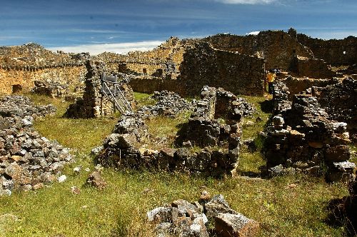 Marcahuamachuco es un importante sitio arqueológico prehispánico ubicado a 3,700 metros sobre el nivel del mar.